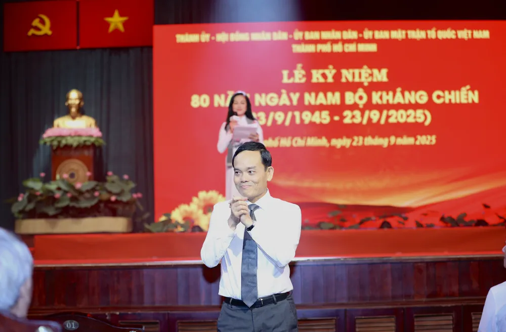 Bí thư Thành ủy TPHCM Trần Lưu Quang tham dự lễ kỷ niệm. Ảnh: DŨNG PHƯƠNG Hinh 6.jpg