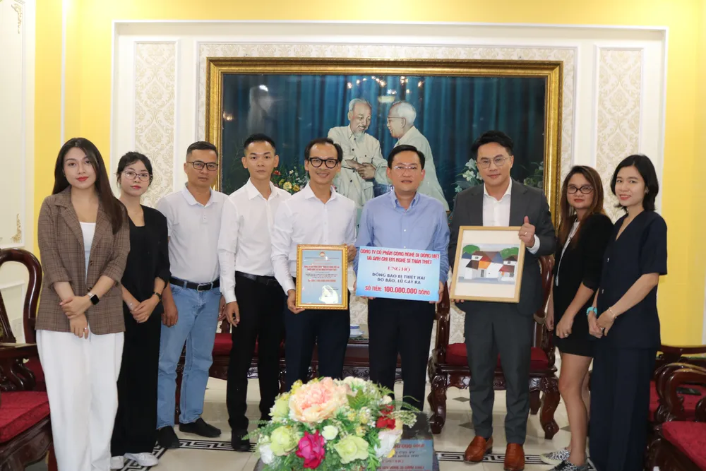 Đơn vị, doanh nghiệp đóng góp ủng hộ đồng bào bị bão lũ MT ung ho.jpg