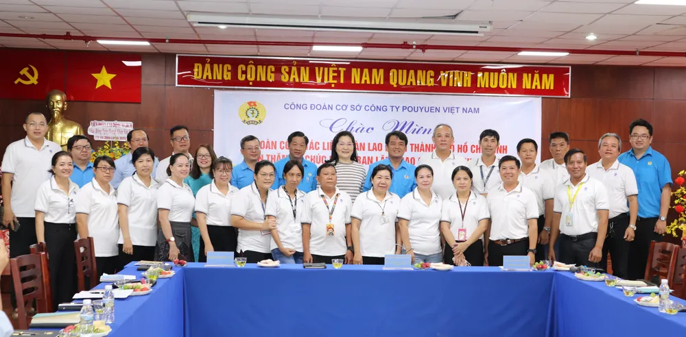 Đoàn công tác cùng Ban chấp hành công đoàn cơ sở Công ty TNHH Pouyuen Việt Nam IMG_5359.JPG