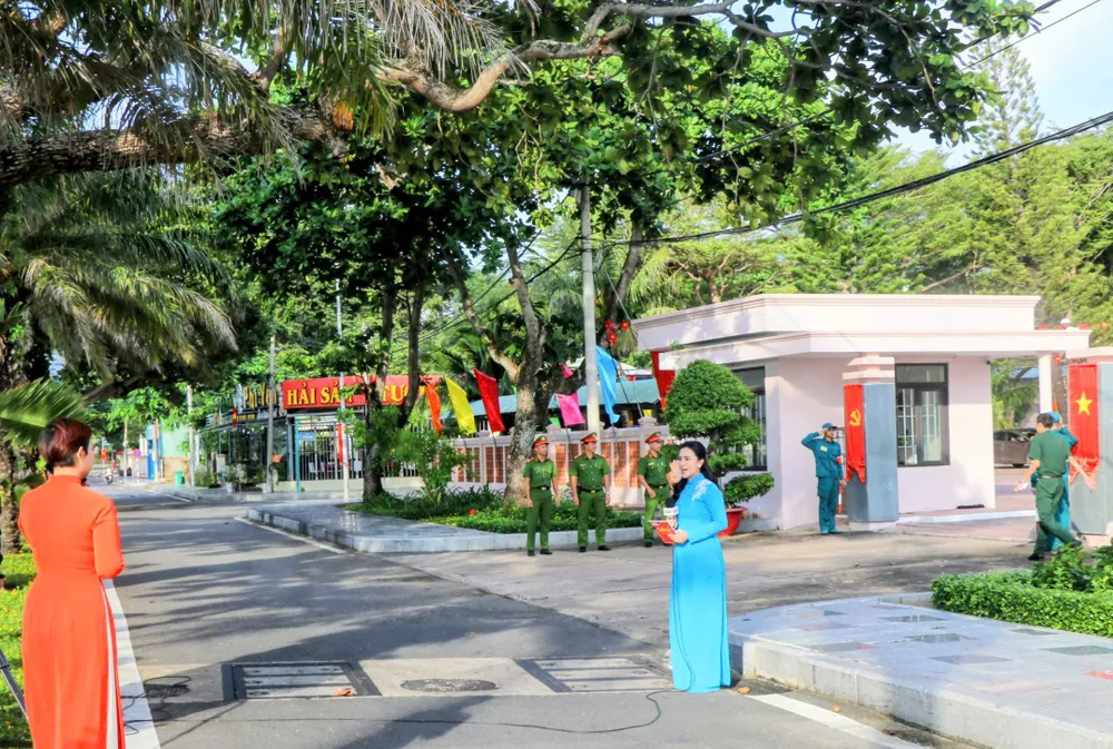 Đặc khu Côn Đảo xanh mát dưới những hàng cây. Ảnh: THU HOÀI tHU hOAI.jpg