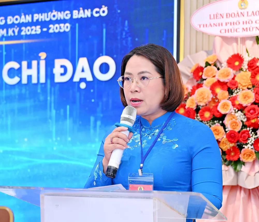 Chủ tịch Ủy ban MTTQ Việt Nam phường Bàn Cờ Đoàn Thị Cẩm Tú phát biểu tại hội nghị CD 6.jpg
