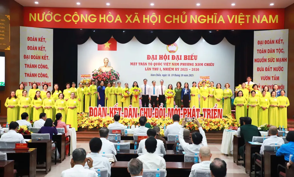 Ban Chấp hành Liên hiệp Phụ nữ phường ra mắt đại hội Hinh 6.jpg