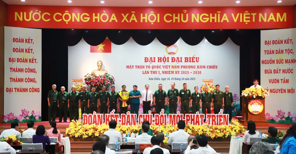 Ban Chấp hành Hội Cựu chiến binh phường ra mắt đại hội Hinh 7.jpg