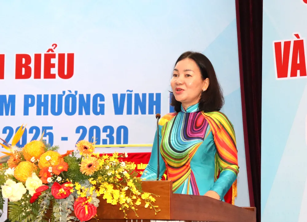 Phó Chủ tịch Thường trực Ủy ban MTTQ Việt Nam TPHCM Trương Thị Bích Hạnh phát biểu tại đại hội IMG_5672.JPG