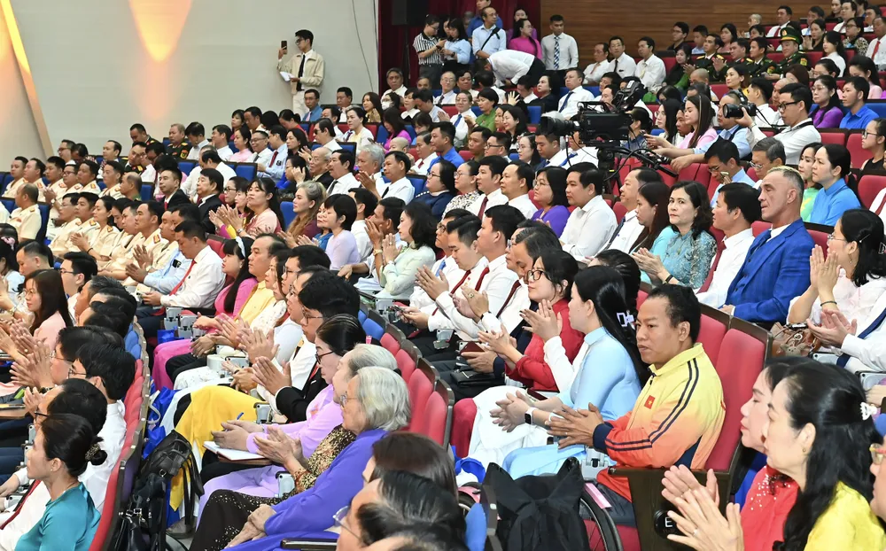Các đại biểu tham dự đại hội. Ảnh VIỆT DŨNG VA 4.jpg