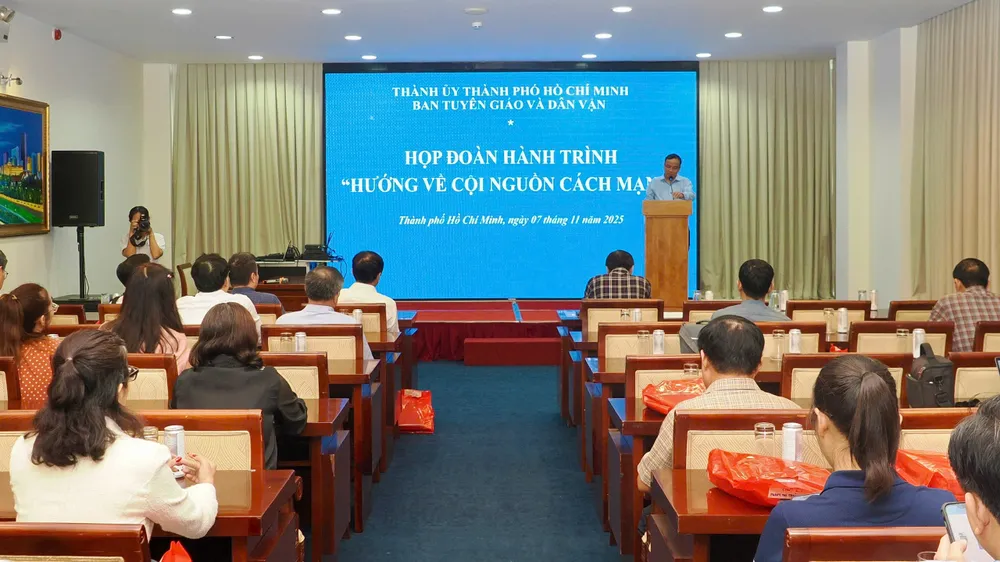 Scen från delegationsmötet den 7 november. Foto: HOANG HUNG Hinh 5.jpg