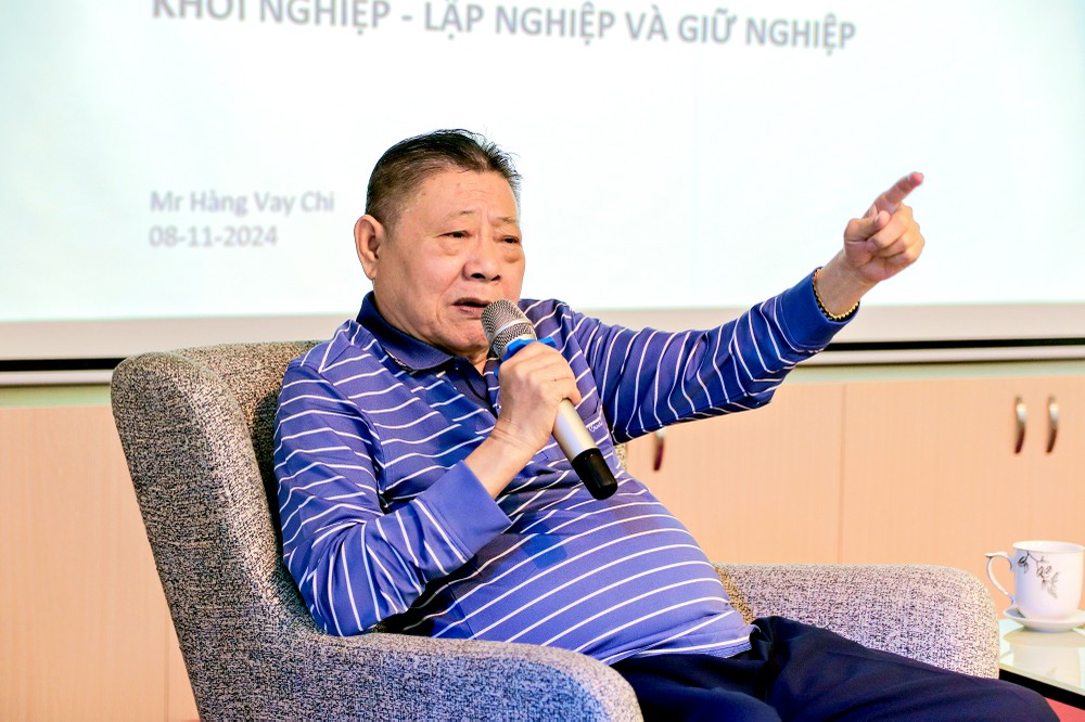 杭慰瑶董事长分享创业历程。 20-11IMG_9886.jpg
