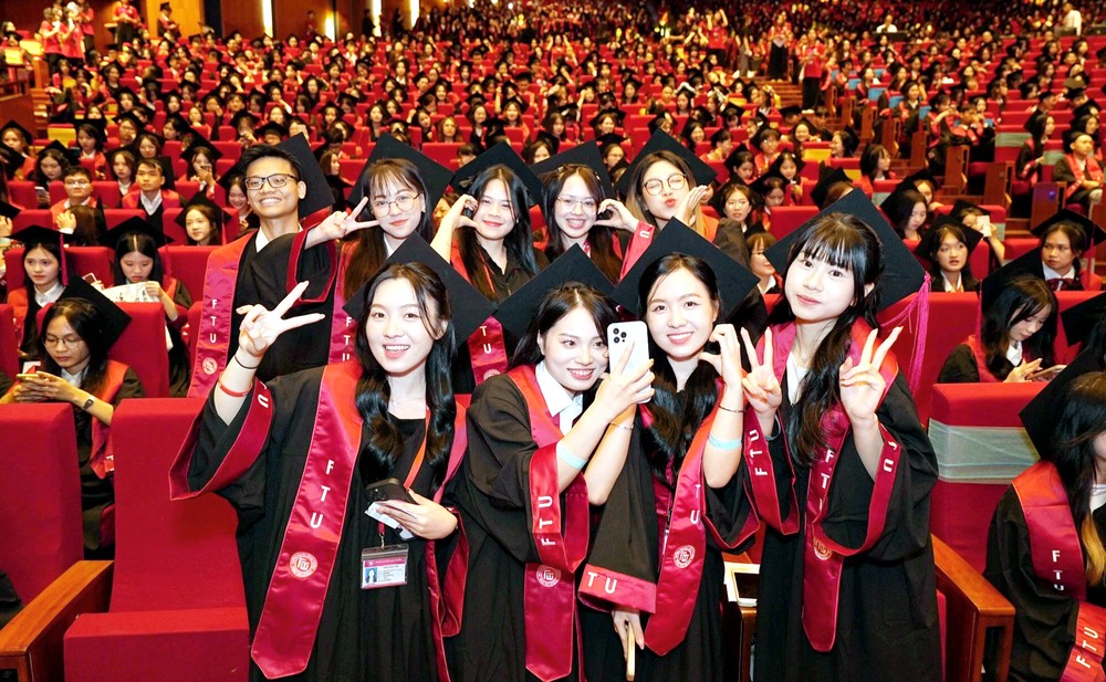 本市从优秀毕业大学生、年轻科学干部中吸纳与培养干部资源。 21-11z6050241627959_eac306cfc5967c0e9c55af487de4bfd1.jpg