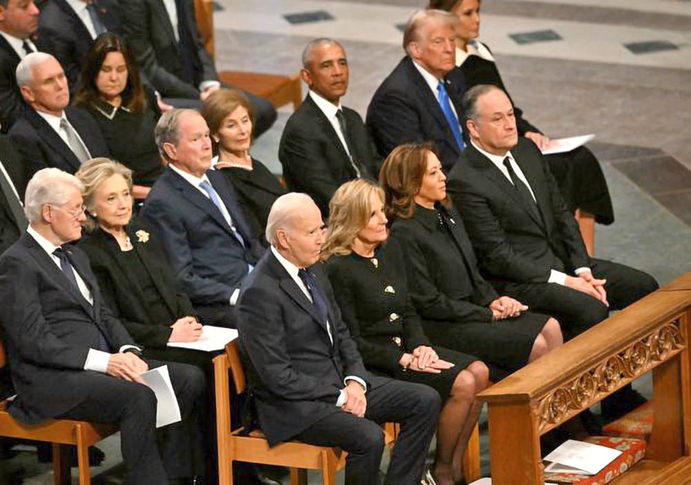 美国五任总统出席仪式。