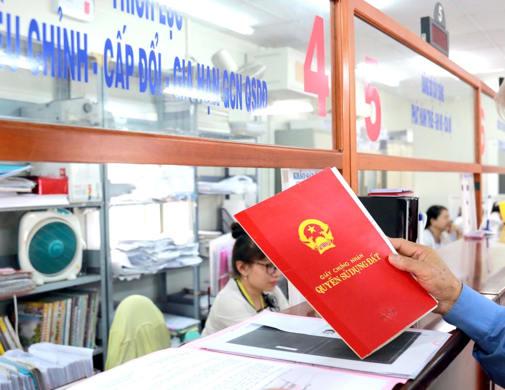 证明合法住所的各种文件。