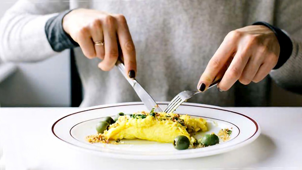 吃得慢有利健康。