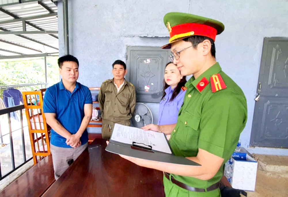 阮英俊已被起诉并被暂时拘留以接受调查。