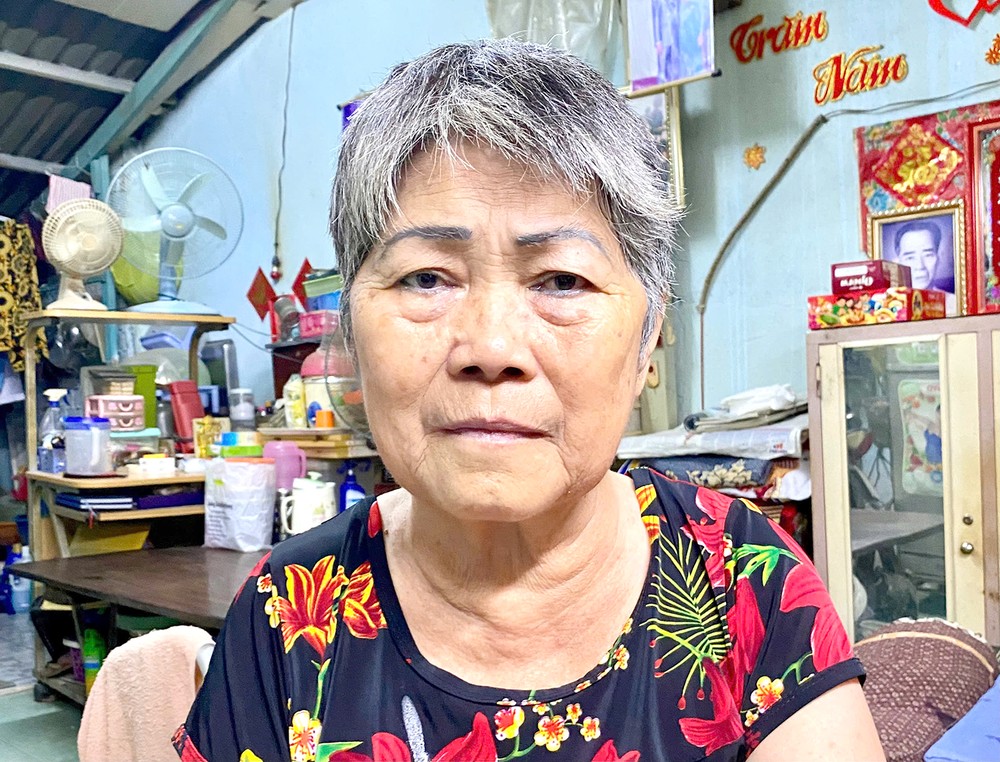 老妇生活困苦,身患多种疾病
