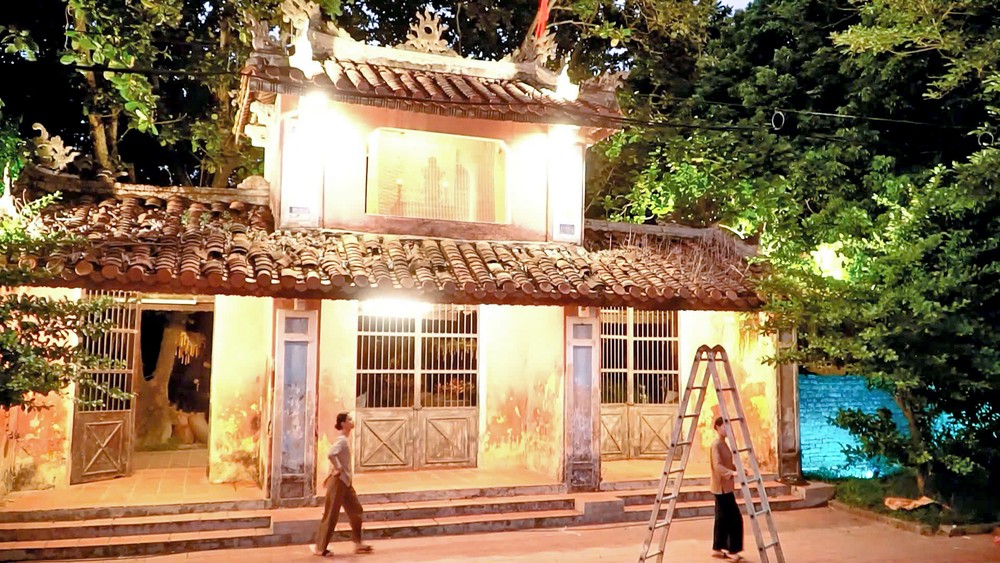 电影《灵猫:鬼附身》也搭建如陵墓的房子。 VN2104C.jpg