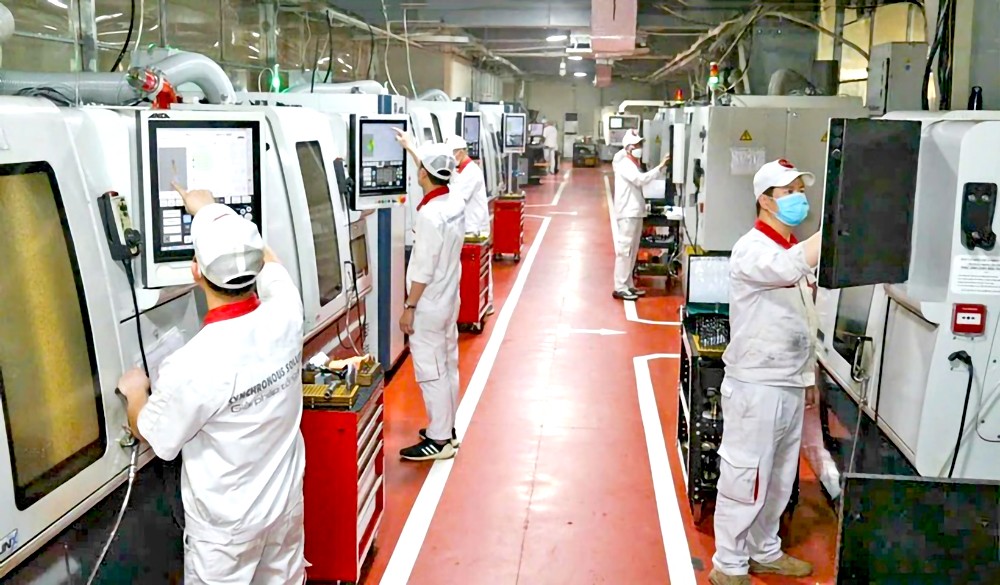 许多私营企业加入全球供应链。