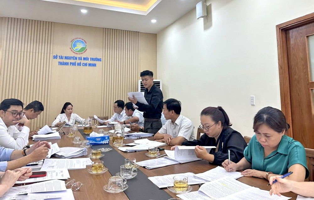 5013号工作组与项目开发商的工作会议。