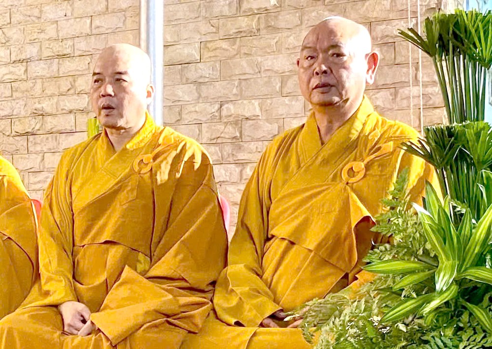 10-5 z6583392373261_5a5e63ae1cde959f4b251887f26fa9c3.jpg