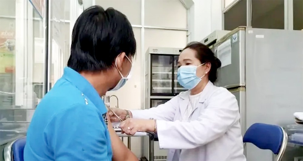 新冠肺炎确诊病例快速增加