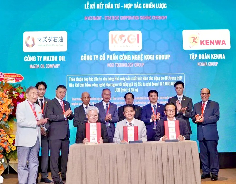 各家集团签署投资协定,建设东南亚地区的最大炼油厂和石油储存库项目,预计总投资额为50亿美元。
