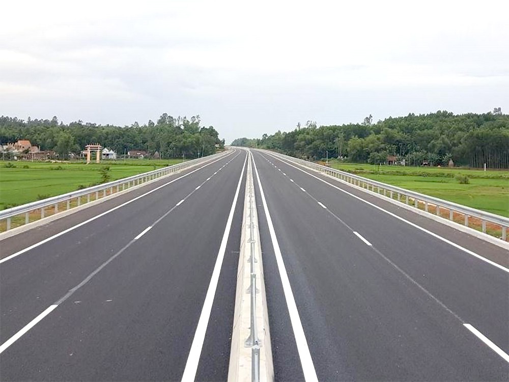 今年集中完成3000公里高速公路