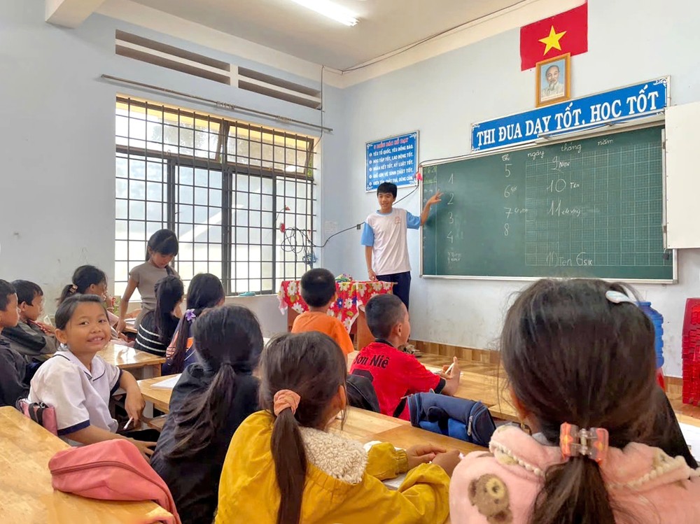 每堂课都欢乐又有趣。 7-7 z6770047561037_490fe58e1dbbd86d690f604f6f266ce0.jpg