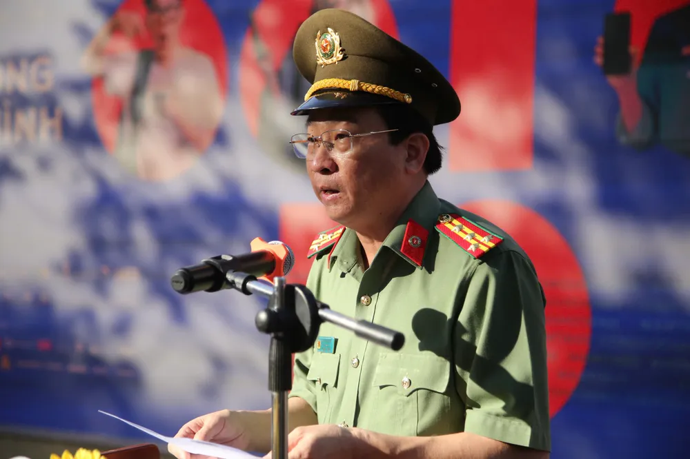 Đại tá Bùi Thanh Trực, Phó Giám đốc Công an TPHCM, phát biểu tại lễ phát động chiến dịch Phó Giám đốc.jpg