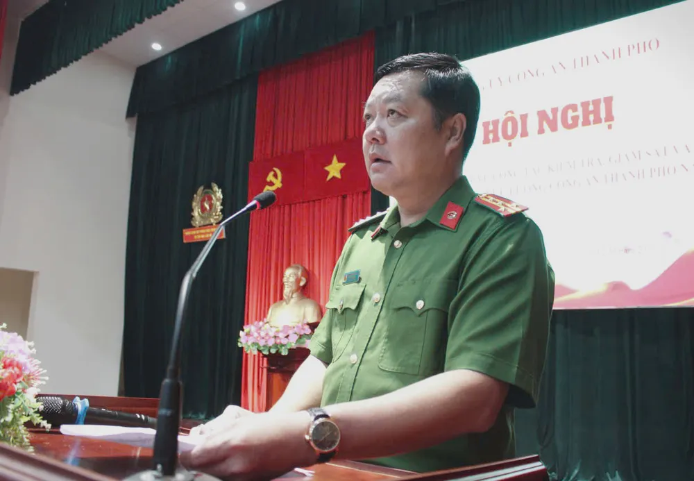 Đại tá Nguyễn Đình Dương, Phó Giám đốc Công an TPHCM phát biểu khai mạc lớp tập huấn. Ảnh MAI ANH MA1.jpg