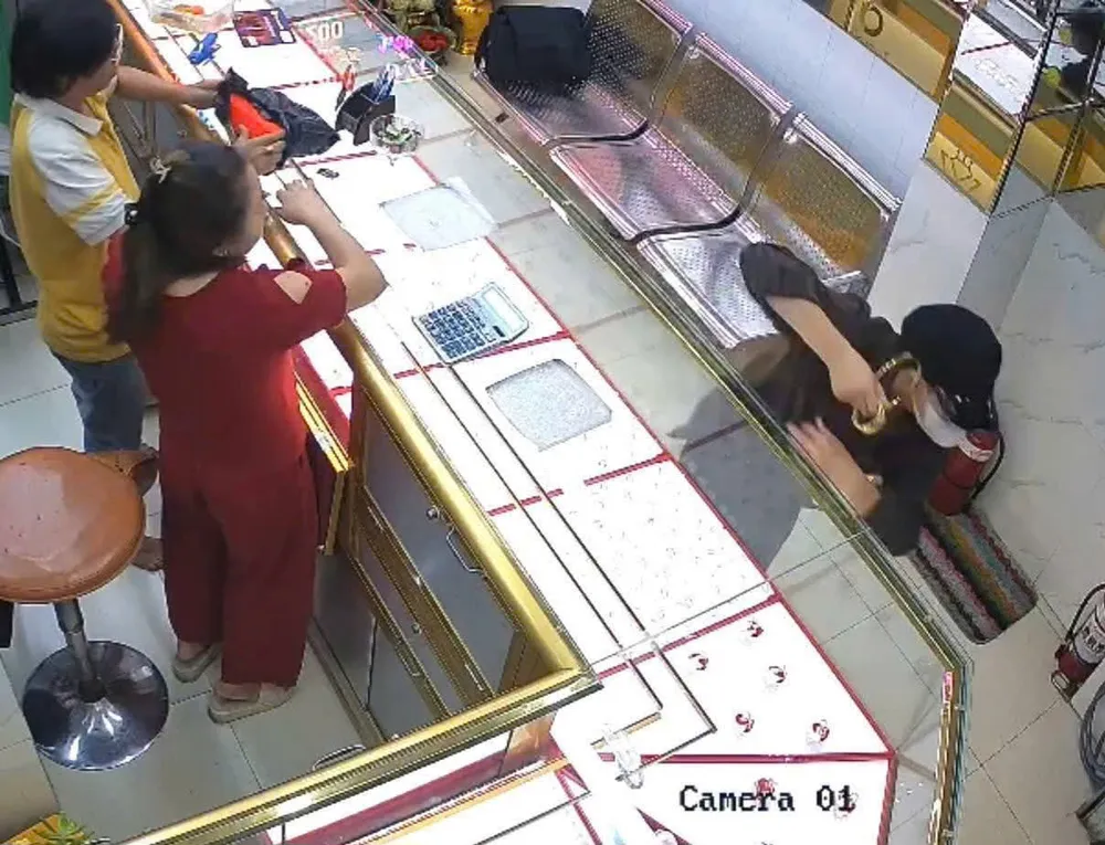 cướp giật tv1.jpg