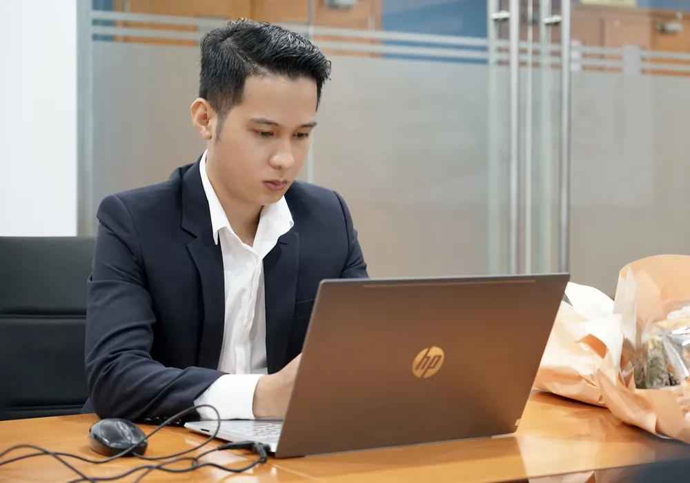 Ngày đầu đăng ký dự thi tốt nghiệp THPT trực tuyến: Thí sinh thận trọng với từng thông tin, lựa chọn ảnh 24