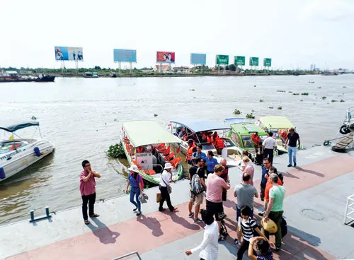 Vận tải hành khách bằng đường thủy TPHCM chưa đáp ứng kỳ vọng với lợi thế sẵn có.