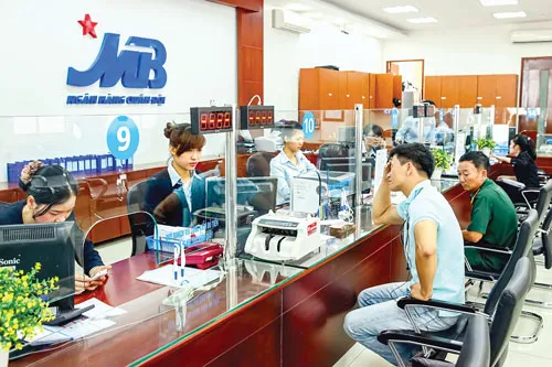 MB là ngân hàng thứ 2 sau VCB có mức tăng trưởng ấn tượng. Ảnh: LONG THANH MB là ngân hàng thứ 2 sau VCB có mức tăng trưởng ấn tượng. Ảnh: LONG THANH