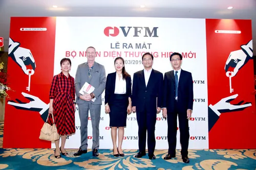 Các CTQLQ giờ đây đã gần gũi hơn với NĐT. Các CTQLQ giờ đây đã gần gũi hơn với NĐT.