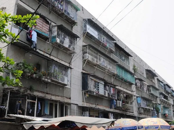Cư xá Thanh Đa, quận Bình Thạnh, TPHCM đã xuống cấp nghiêm trọng. ( Ảnh: TTXVN)