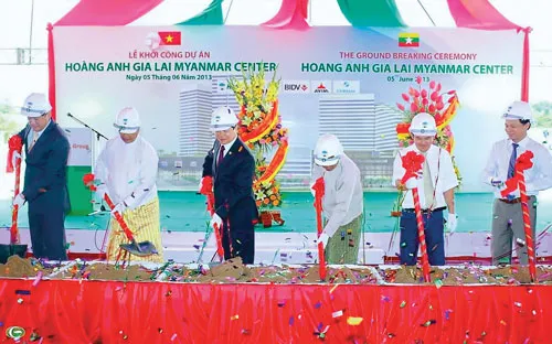 Động thổ xây dựng HAGL Myanmar Center tại Yangon, Myanmar. Động thổ xây dựng HAGL Myanmar Center tại Yangon, Myanmar.