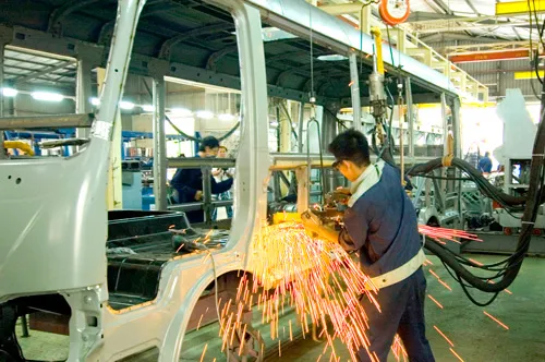Phân xưởng lắp ráp ô tô Trường Hải. Ảnh: LONG THANH