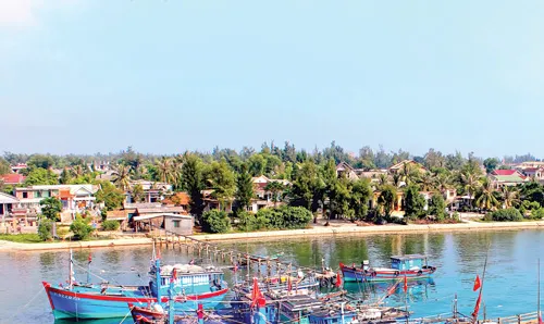 Ngỡ ngàng làng chài Cửa Việt ảnh 2
