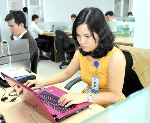 Lập trình viên Công ty Sao Bắc Đẩu. Ảnh: CAO THĂNG