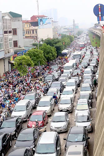 Đường vành đai 3 Hà Nội tê liệt hơn 2 giờ ảnh 2