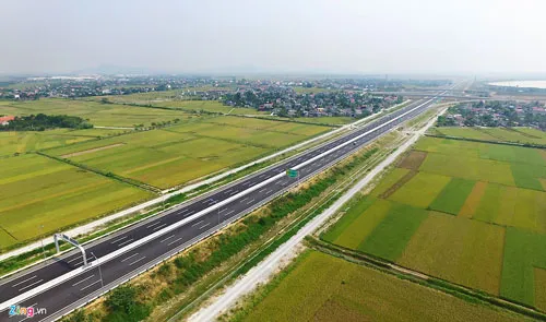 Ngày 26/9/2015, sau khi thông xe thêm 52,5 km (Km 21+500 - Km74+00) từ nút giao QL 39 (Lý Thường Kiệt, huyện Yên Mỹ, tỉnh Hưng Yên) đến nút giao QL10 (thuộc xã Quang Trung, huyện An Lão, thành phố Hải Phòng), cao tốc Hà Nội - Hải Phòng (quốc lộ 5B) đã đưa được 75 km đường vào khai thác.