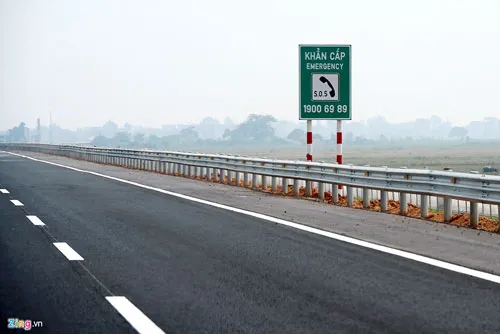 Số điện thoại đường dây nóng đặt dọc hành lang cao tốc phục vụ những trường hợp cấp cứu khẩn cấp hoặc các sự cố nghiêm trọng khác.
