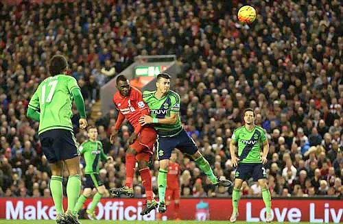 Bàn thắng của Benteke là không đủ để giúp Liverpool giành chiến thắng.