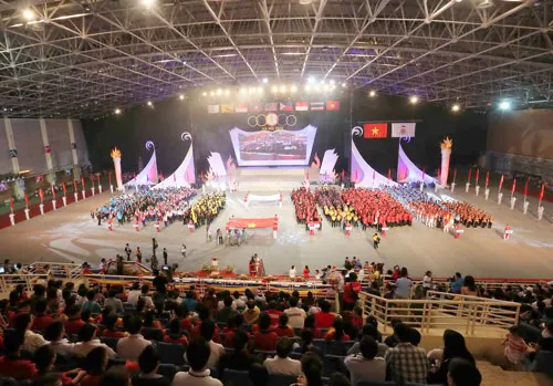 Cung điền kinh Hà Nội xây mất 500 tỉ đồng để tổ chức AIG 3 - Ảnh: Nam Khánh