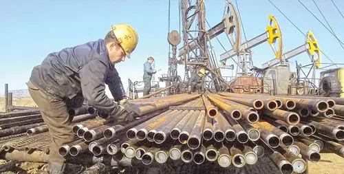 OPEC ước tính nhu cầu dầu thô đối với khối này năm 2015 là 29,6 triệu thùng/ngày. OPEC ước tính nhu cầu dầu thô đối với khối này năm 2015 là 29,6 triệu thùng/ngày.