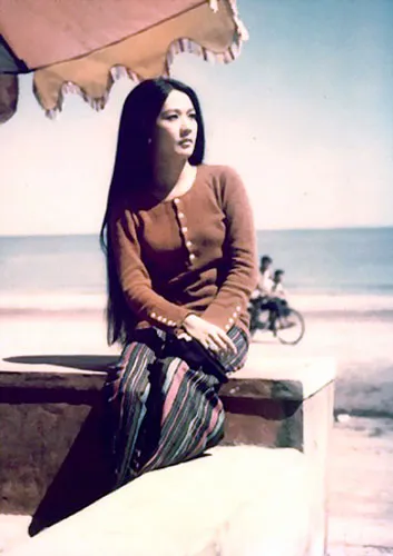 Thanh Nga trong phim "Xa lộ không đèn".