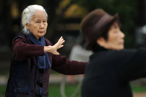 Theo bà Ngân, đóng BHXH thấp dẫn đến hưởng lương hưu thấp, cuộc sống về già bấp bênh. Theo bà Ngân, đóng BHXH thấp dẫn đến hưởng lương hưu thấp, cuộc sống về già bấp bênh.