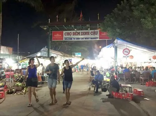 Chợ đêm Dinh Cậu sau tháng 6-2016 sẽ chỉ còn là ký ức với du khách khi đến Phú Quốc.
