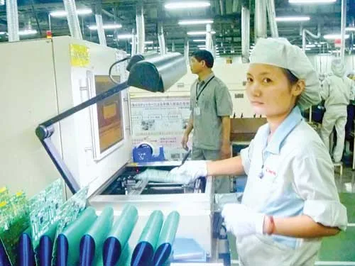 Dây chuyền sản xuất máy in tại Nhà máy Canon.