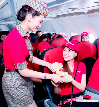 Bikini Vietjet tỏa sáng cùng “Gương mặt Thương hiệu” ảnh 2