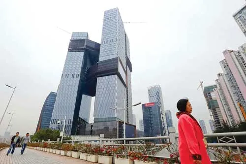 Thành phố Ordos ở khu tự trị Nội Mông có nhiều công trình lớn nhưng vắng bóng người.