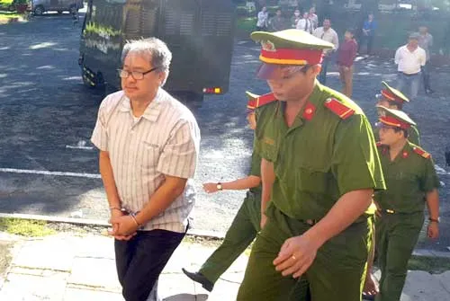 Bị cáo Phạm Công Danh được dẫn giải đến tòa sáng 29-7.